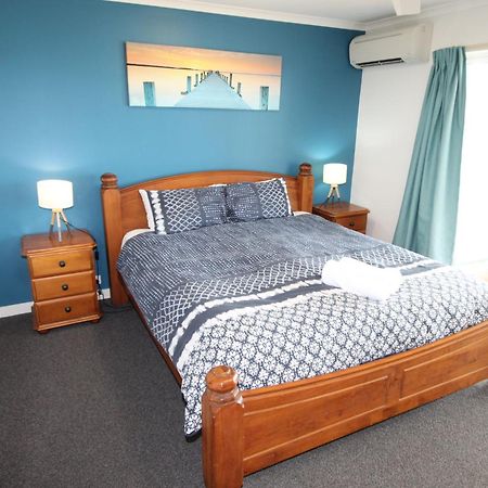 Moreton Island Villas And Apartments Tangalooma Bagian luar foto