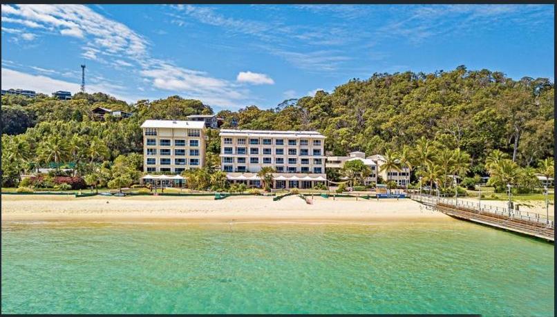 Moreton Island Villas And Apartments Tangalooma Bagian luar foto