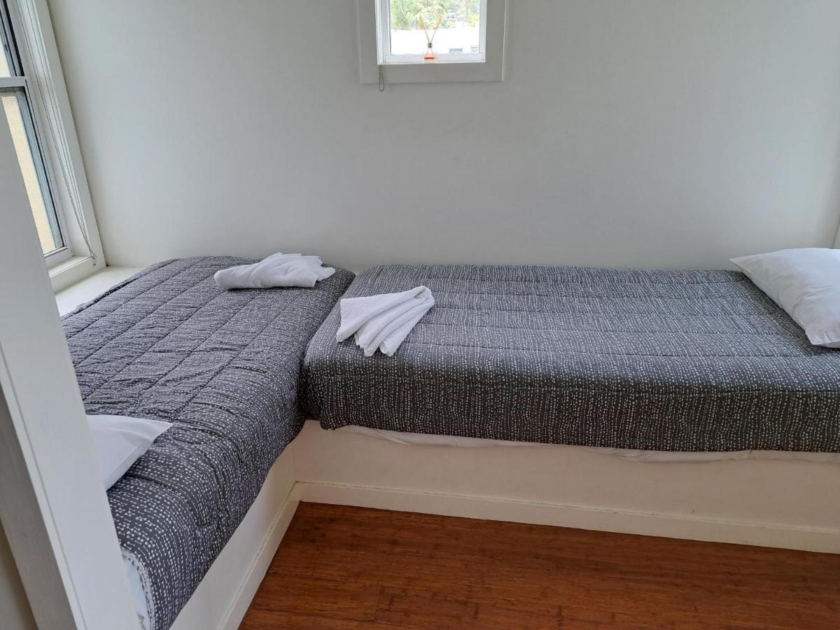 Moreton Island Villas And Apartments Tangalooma Bagian luar foto